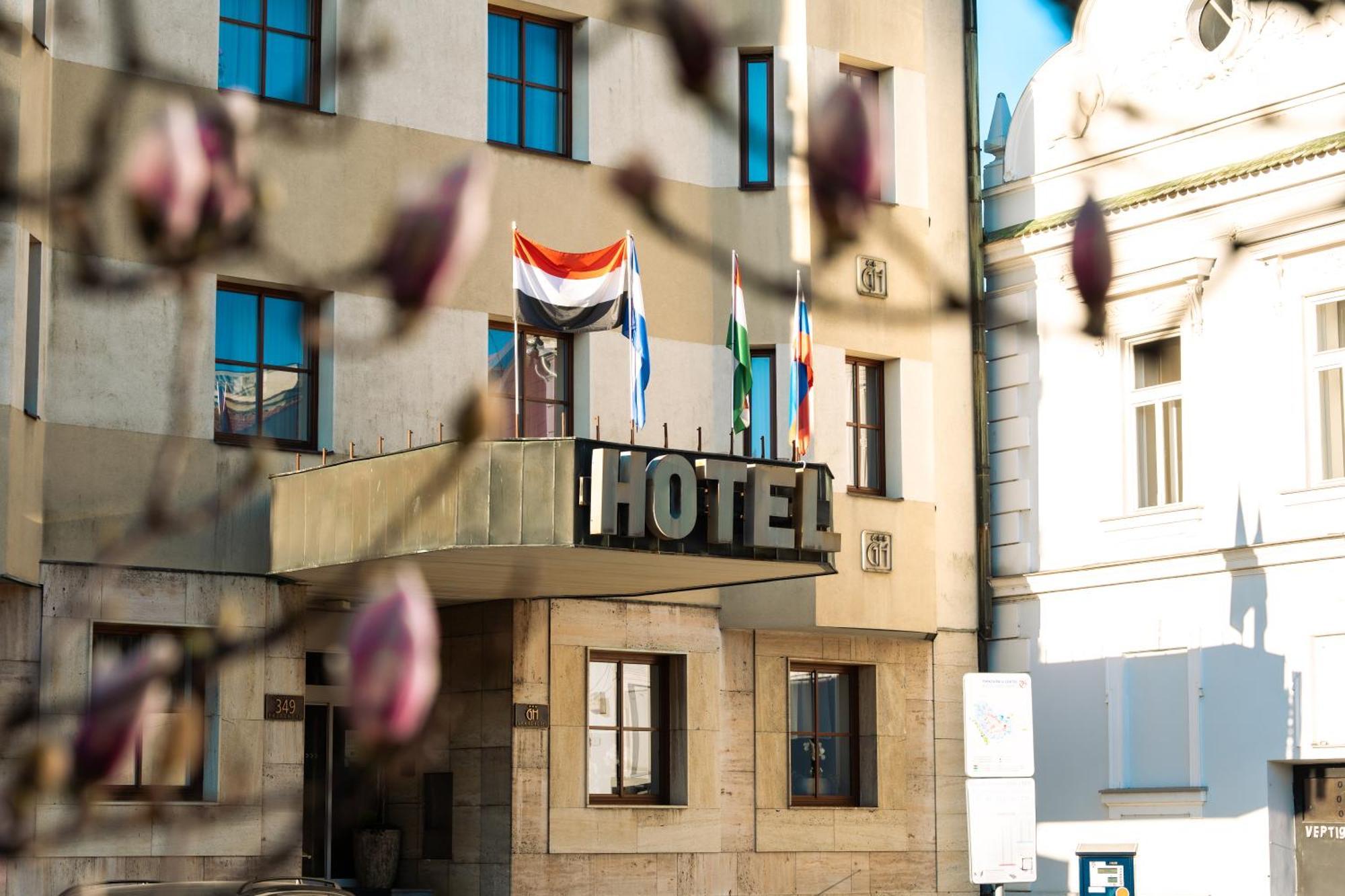 Hotel Grand Uherské Hradiště Exterior foto